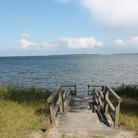 Cozy Holiday In Near Beach Pepelow