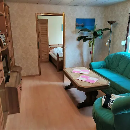 Cozy Holiday In Near Beach *